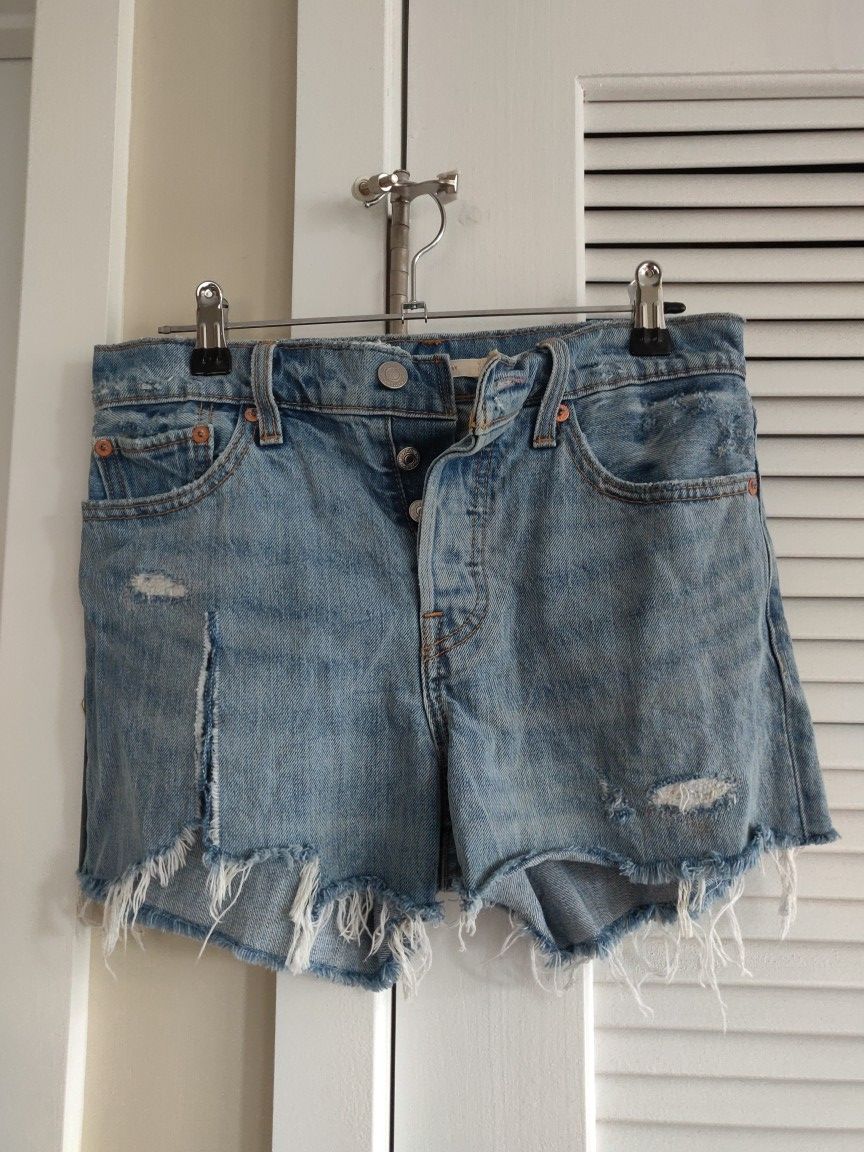 Levi's Wedgie shorts