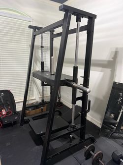 Vertical leg press