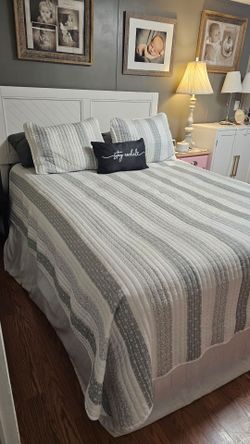 Complete Queen Bed Set,  mattress, headboard, platform frame, bedspread, sheets and 2 pillows