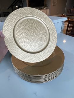 Gold plate chargers (16 pcs)