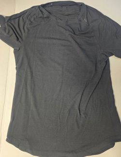 Lululemon black athletic short-sleeve performance t-shirt