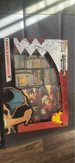Pokémon Celebrations Lance's Charizard V Collection Box