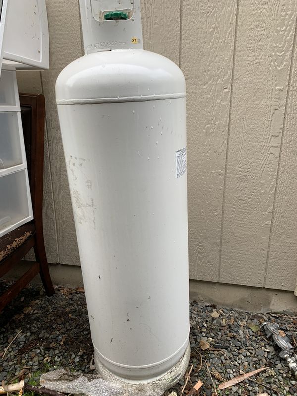 100 lb 25 gallon 1/2 full propane tank for Sale in Buckley, WA OfferUp