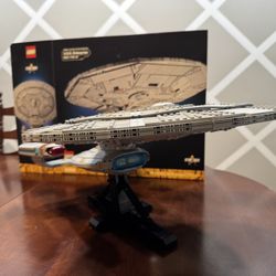 LEGO USS Enterprise