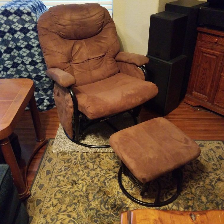 Rocker Recliner with rocker foot stool