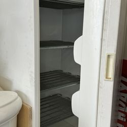 Stand-up freezer