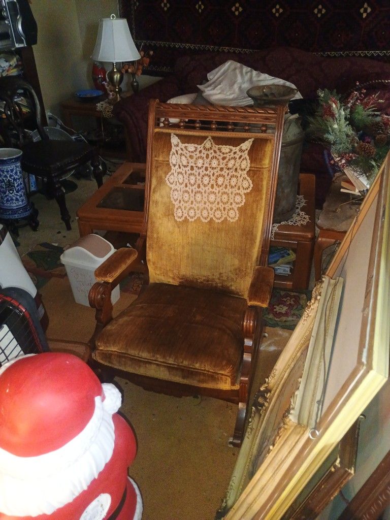 English Queens Docking Chair