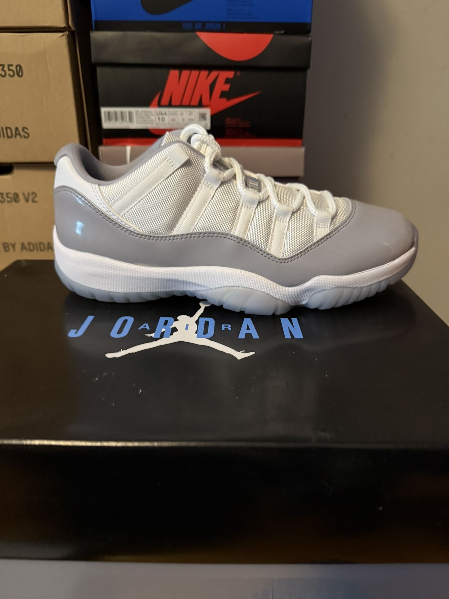 Jordan 11 Low Cement Grey 