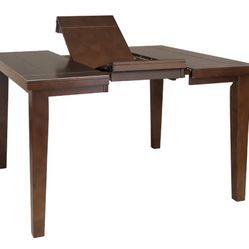 Dining Table with 6 chairs/Mesa con 6 sillas
