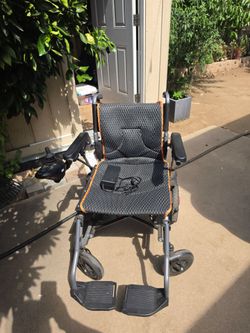 Electric wheelchair