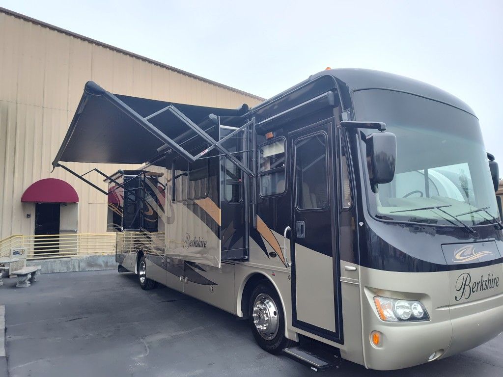 2010 Berkshire 36 ft motorhome