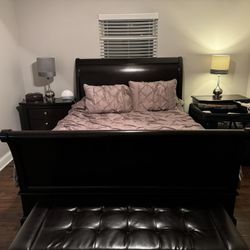 5 Piece Bedroom Set (Queen)