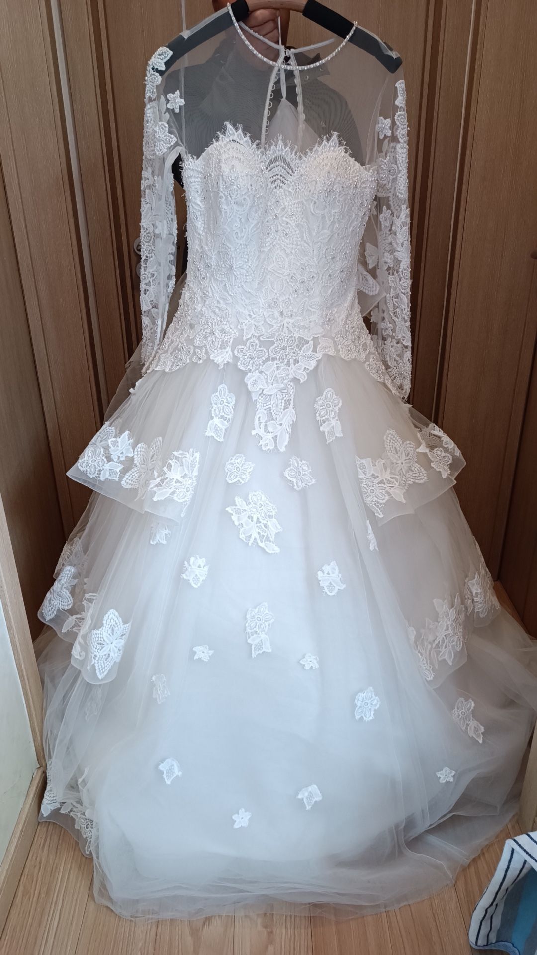 Long Sleeves Wedding Dresses