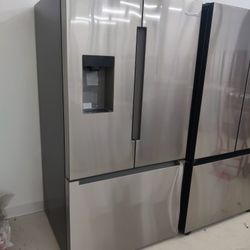 New Bosch
100 Series 36 in. W 26 cu. ft. Smart Standard Depth French Door Refrigerator in Stainless 