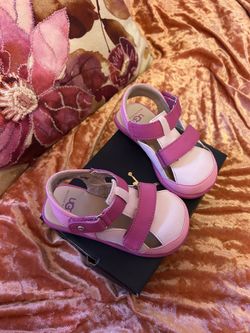 Pink UGG Sandals, 7t Children’s