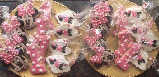 Minnie Treats