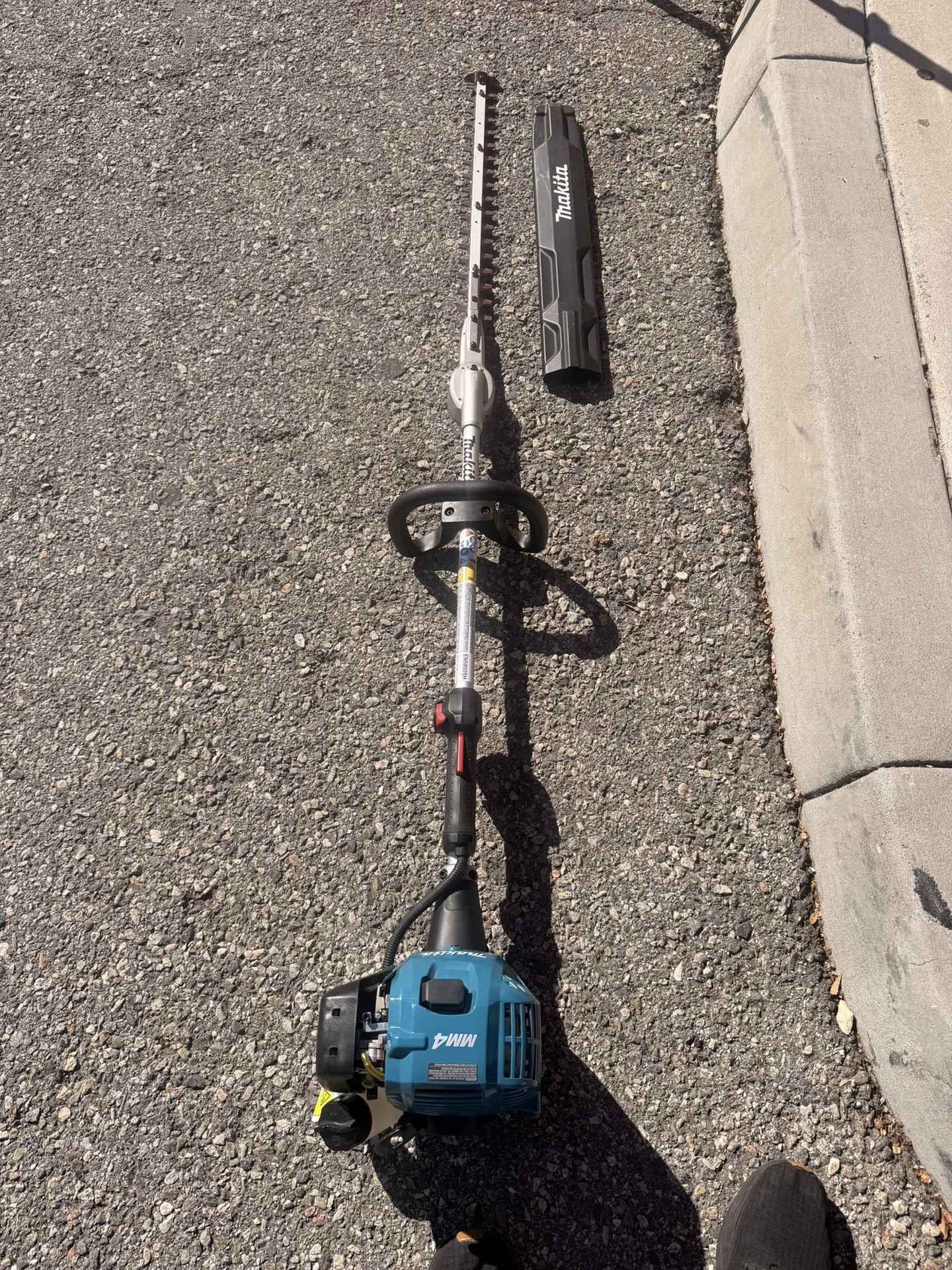 Makita 4 Stroke Gas Trimmer