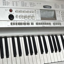 Yamaha Keyboard 