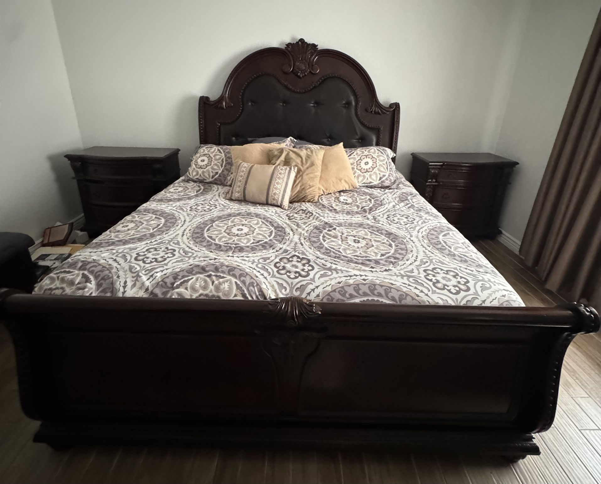 Solid Wood Bedroom Set
