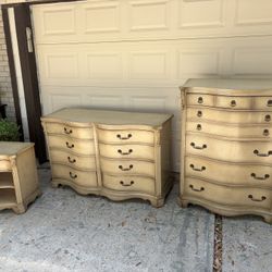 Solid Wood Dresser Set 