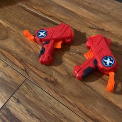  Nerf Guns