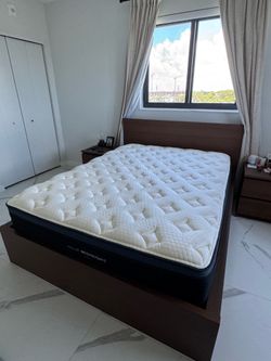 Helix Midnight Luxe Mattress + IKEA MALM Bed Frame (Queen) – Excellent Condition