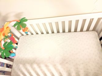 Delta Children 4 in 1 Convertible Crib