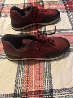 New Balance 574 (Burgundy/Black)