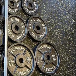 All Brand New Olympic Weight Sets With Barbell And Clips 