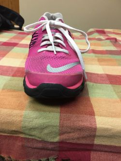 Girl's youth Nike sneaker