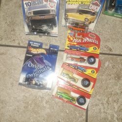 Hot Wheels $5 Each Need Gone Today Pick Up In Glendale