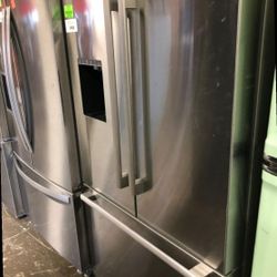 Bosch B36CD50SNS 500 Series 21 Cu. Refrigerator