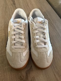 Puma Low-Top Sneakers White Suede Gum Sole