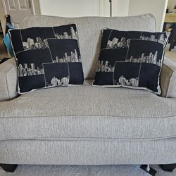 Chair & A Half W/Matching Pillows