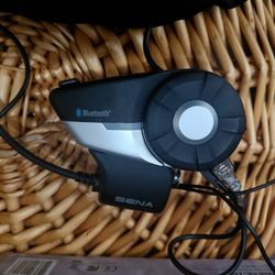 Wireless helmit speaker and mic