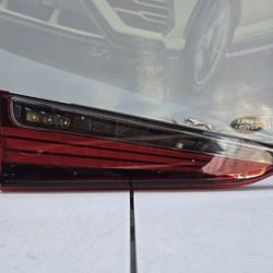 2019 2020 2021 2022 2023 2024 LEXUS ES250 ES300h LEFT SIDE INNER HEADLIGHT 