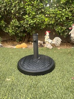 17.5LBS Resin Umbrella Base Stand Color: Black 