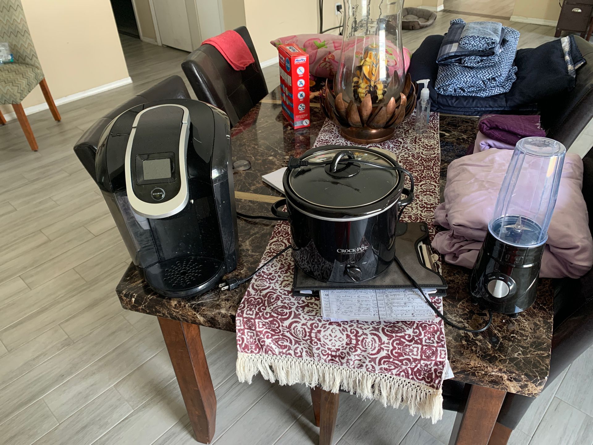 Keurig coffee pot crockpot slow cooker and single cup blender bundle
