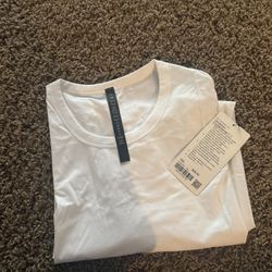 Lululemon Men’s Fundamental T