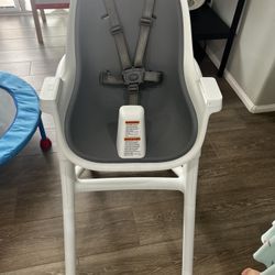 4 Moms Highchair