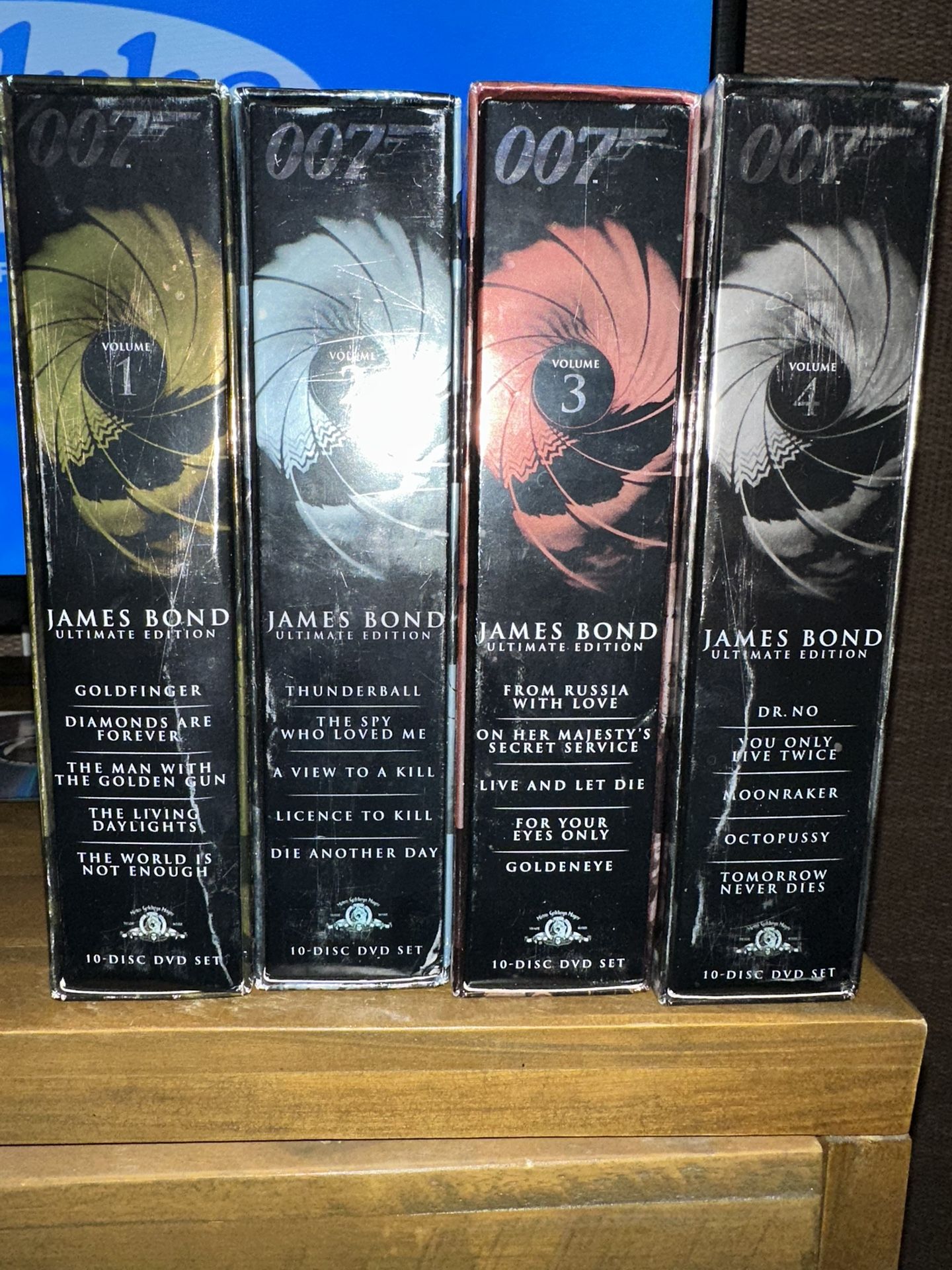 007 ULTIMATE EDITION 4 VOL. DVD COLLECTOR’S SET