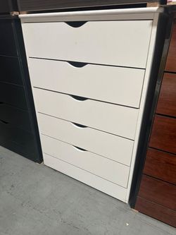 Five drawers dresser / 5 drawers dresser