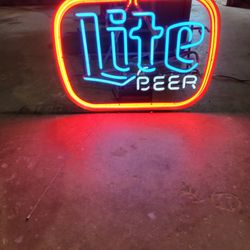Lite Beer Neon Sign