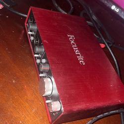 Focusrite 2i4