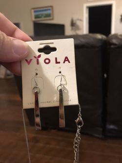 Viola Necklace & Earrings Set