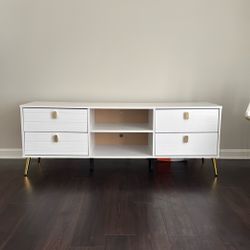 Free New TV Table