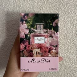 Miss Dior Perfume