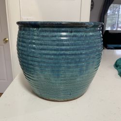 Large Ceramic Pot 