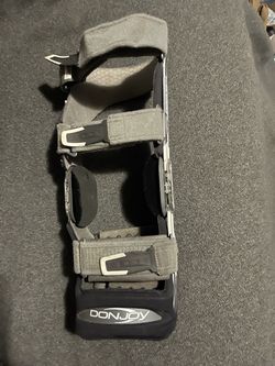 Donjoy titanium knee brace New