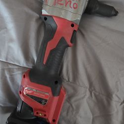Milwaukee Riveter tool
